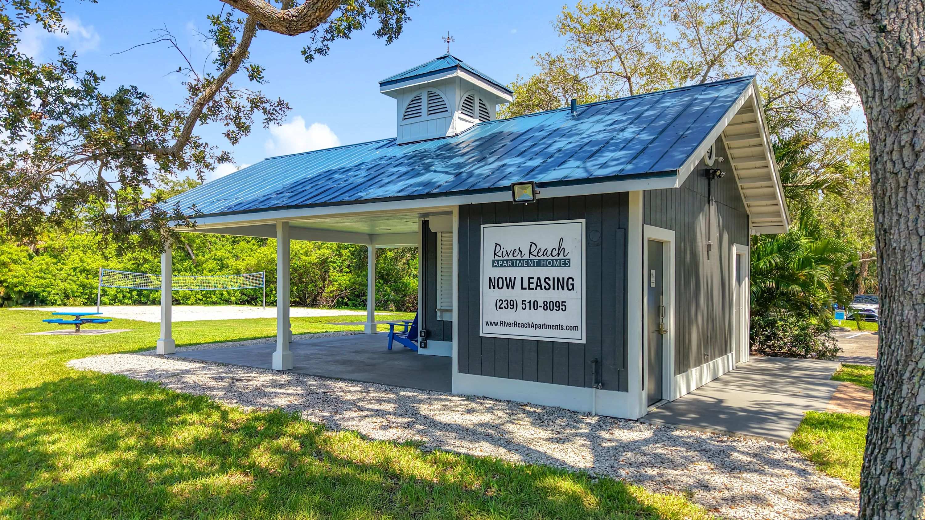 River Reach’s riverside pavilion is just steps from our sand volleyball court and picnic spaces.