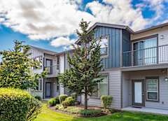 Four Lakes Apartments Image 3