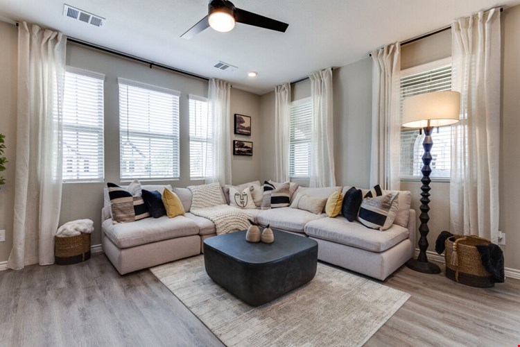 BB Living The Tribute Image 29