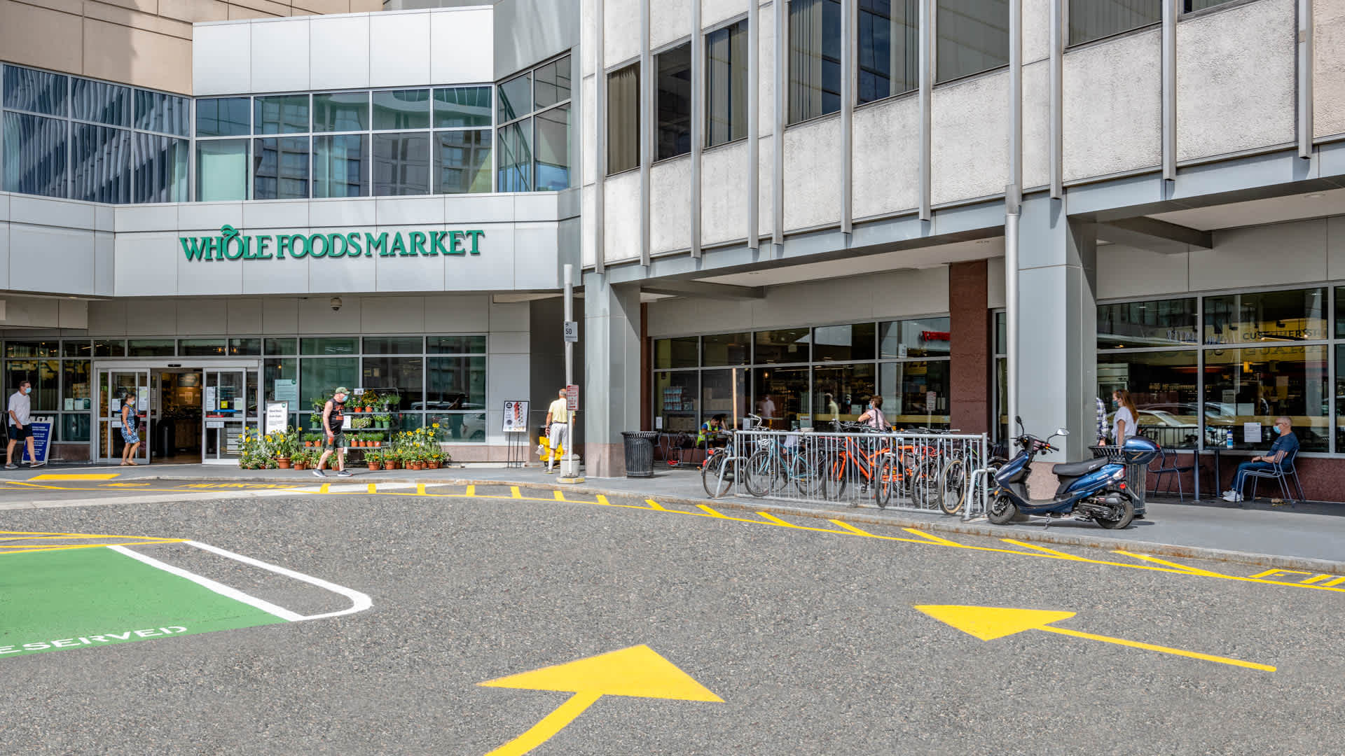 The West End Apartments Image 50