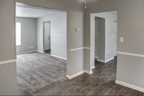 Four Seasons Apartments Image 7