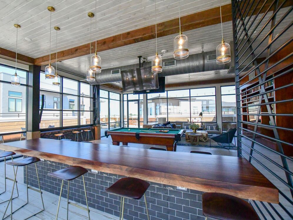 Resident lounge with billiards