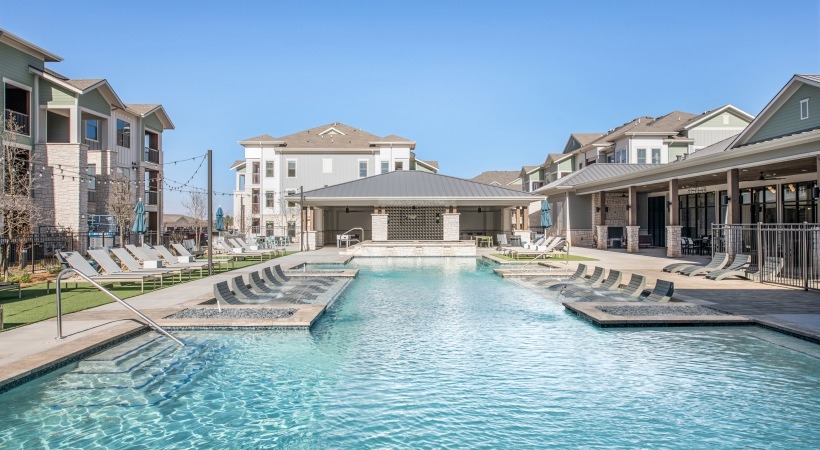 THE HUDSON ON 158 Image 2