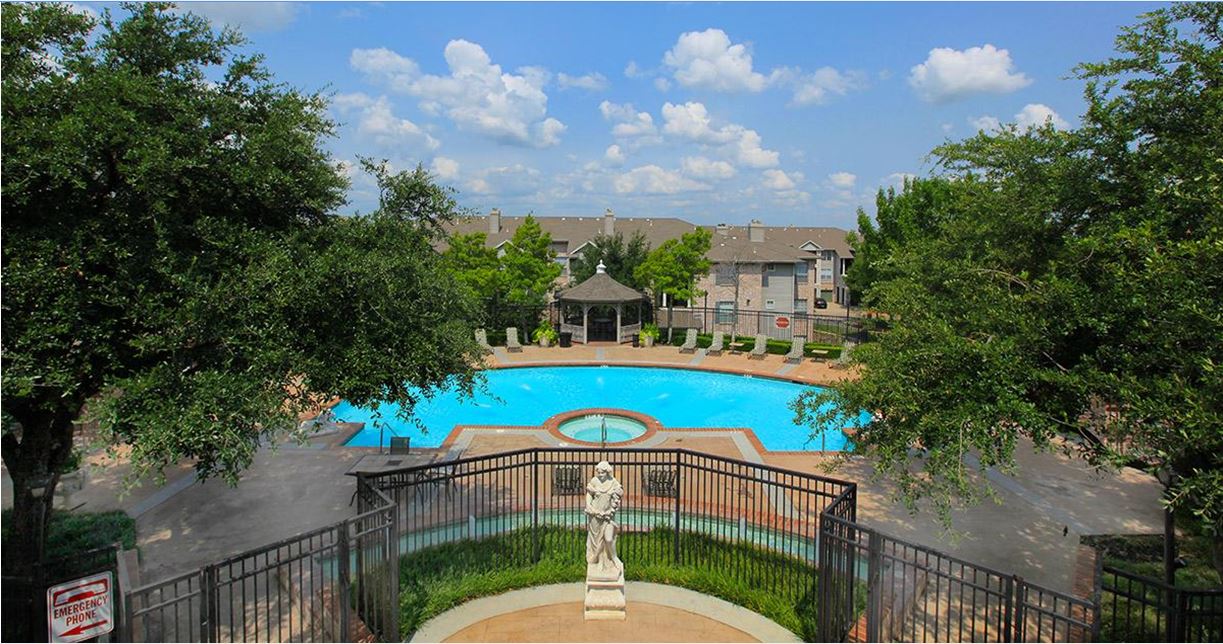 The Clairborne Apartment Homes Image 2