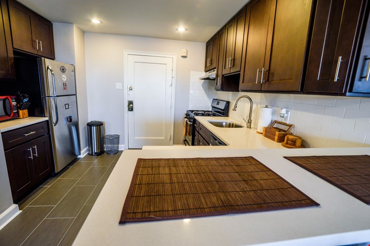 Apartments At Westbury Philadelphia Apartmentsearch Com