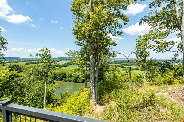 Rivertop Apartments Image 11