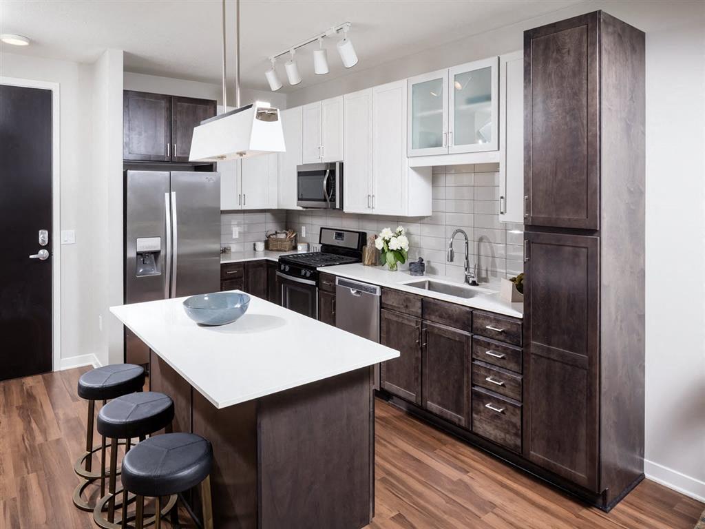 Foundry Lake Street Image 21