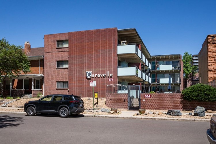 Caravelle Apartments Image 1