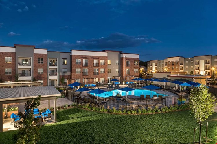 Westwood Green Apartments Image 1