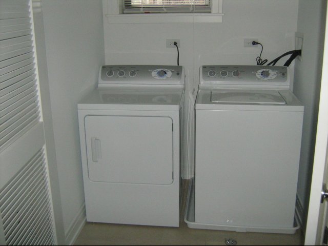 5118 S Greenwood Avenue Image 3