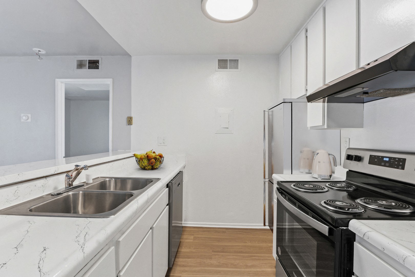 Parkwood Apartments Image 3