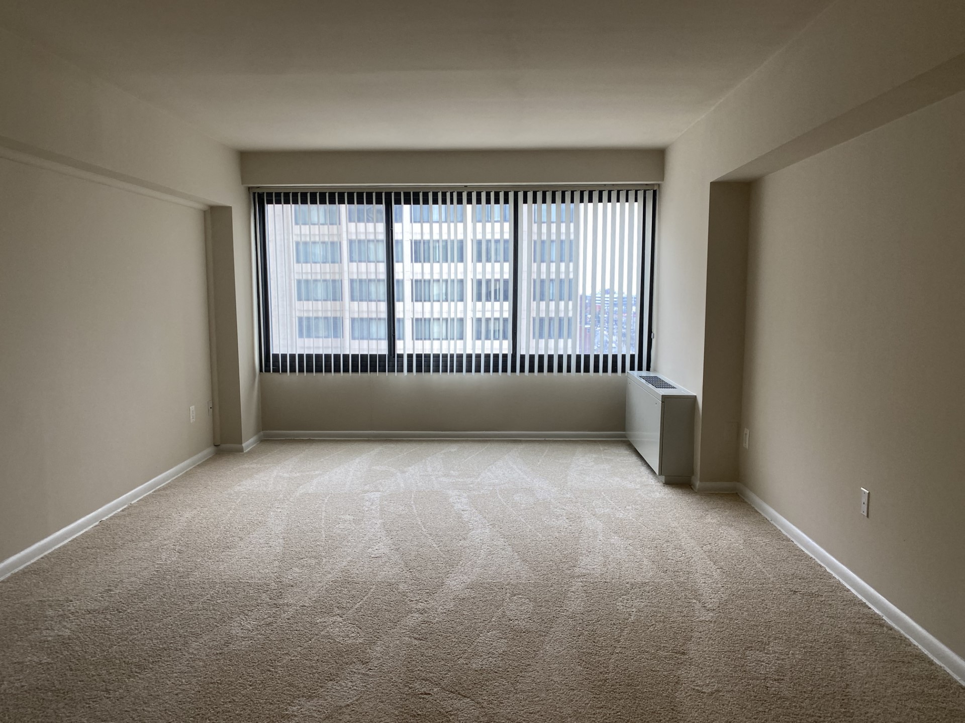 Silver Spring Towers Image 21