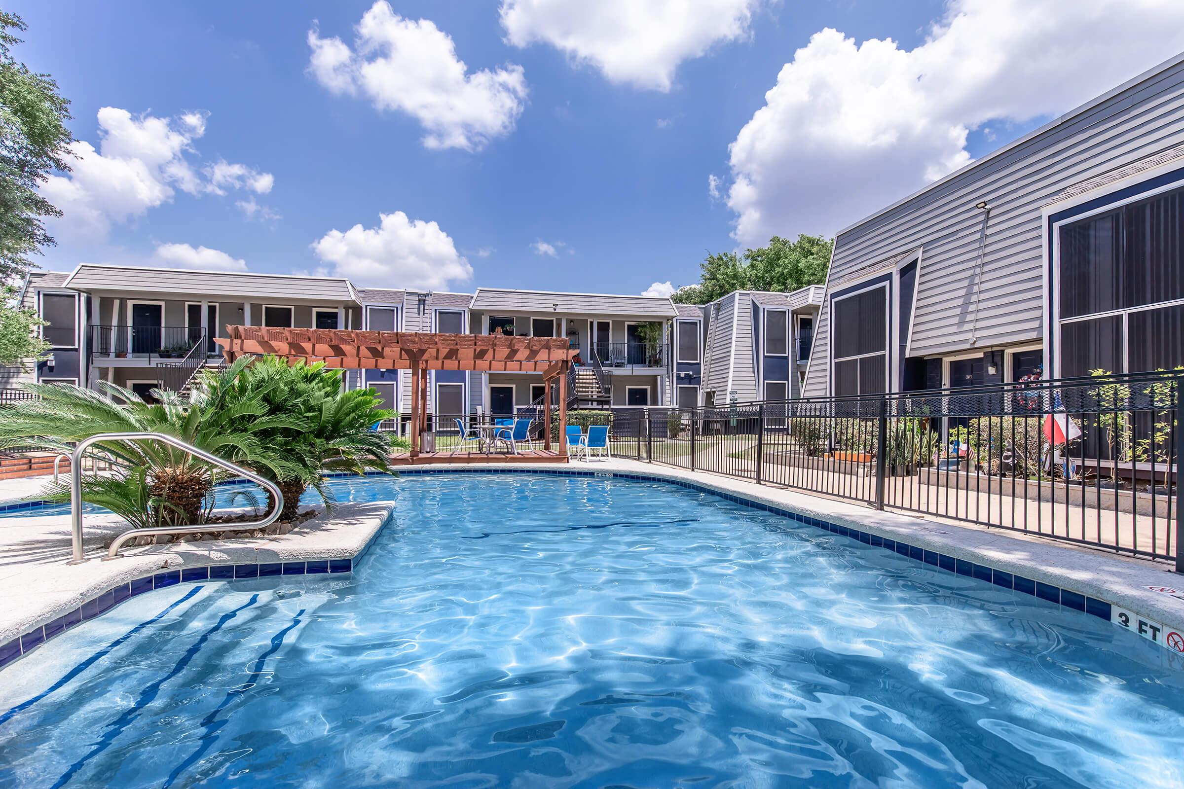 Falls of Maplewood Image 1