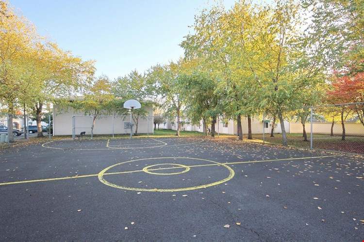 Market Place Apartments Image 7