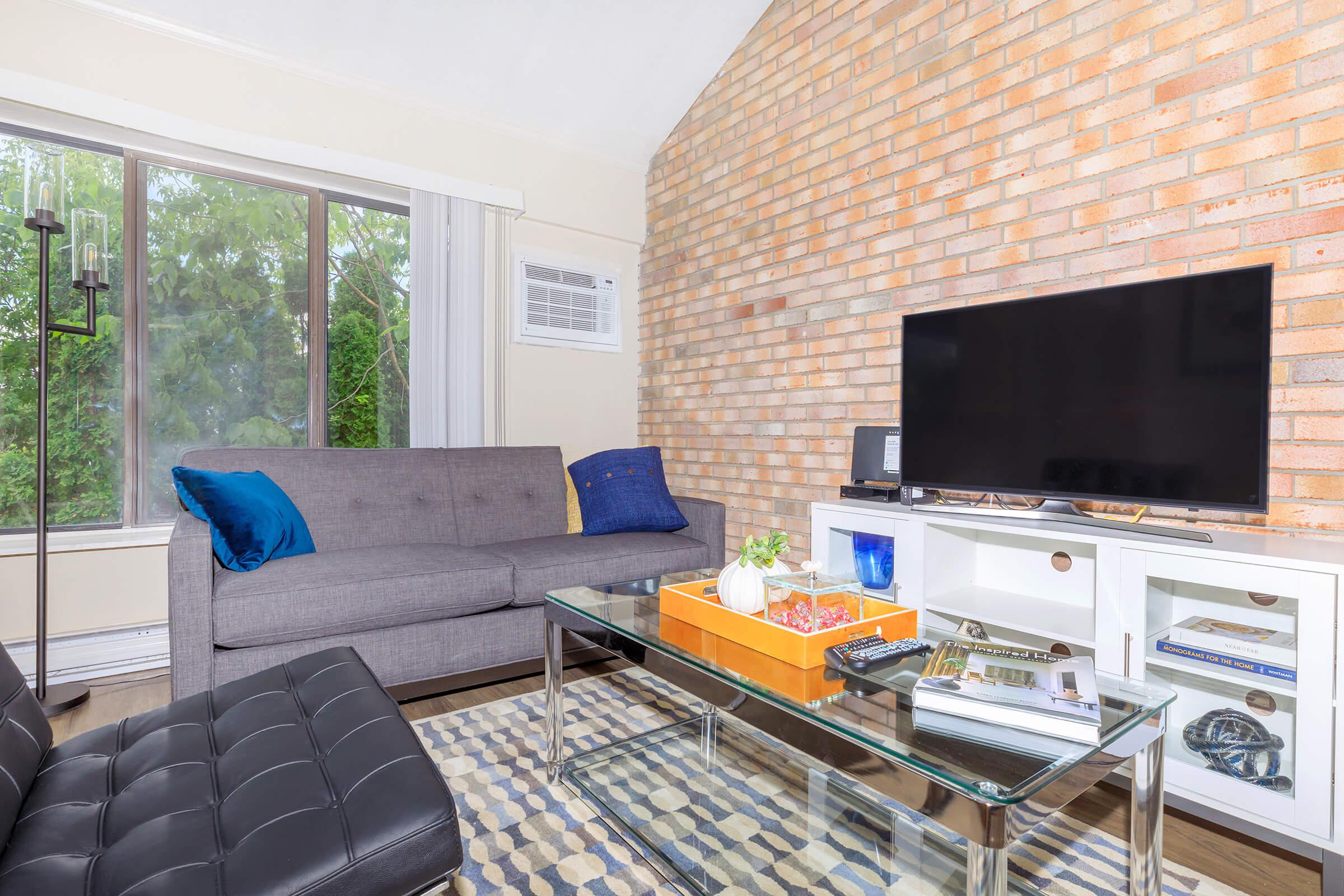 Saratoga Place Image 3