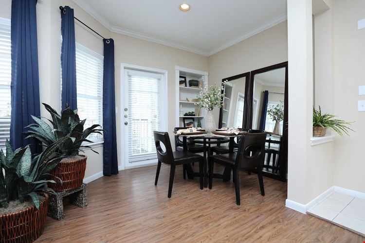 Enclave At Woodbridge Image 41