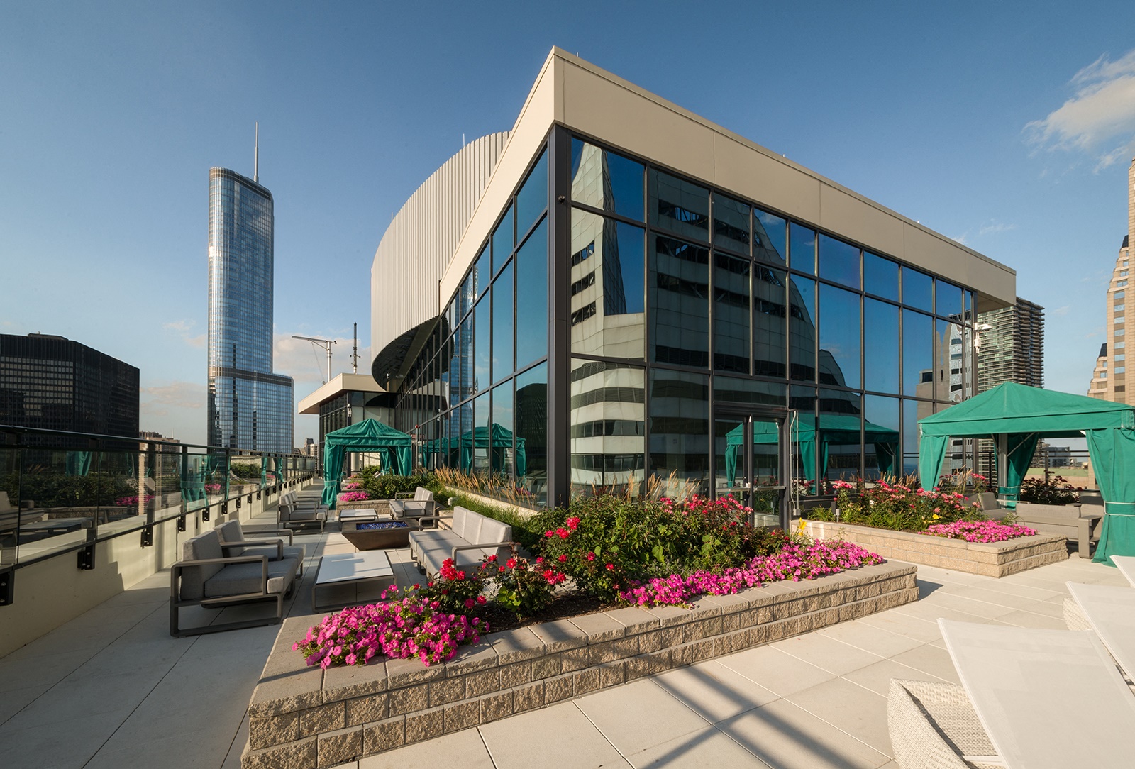 73 East Lake Image 9