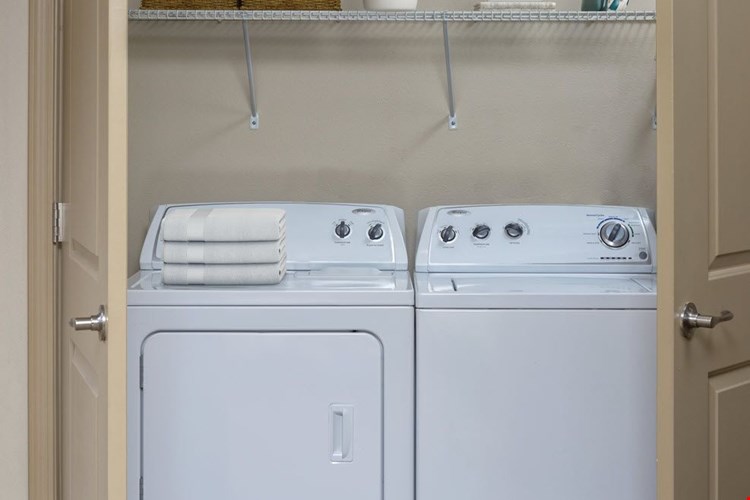 Camden Waterford Lakes Image 6