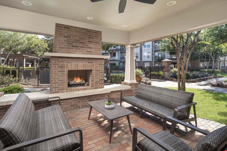 Camden Whispering Oaks Image 21