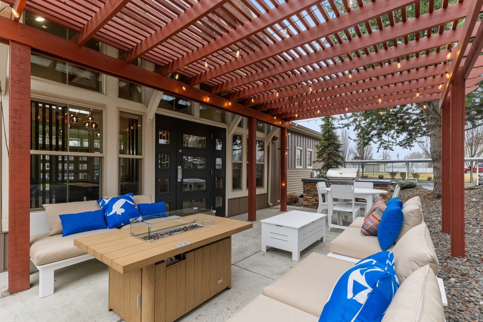 Island View Apartments Image 9