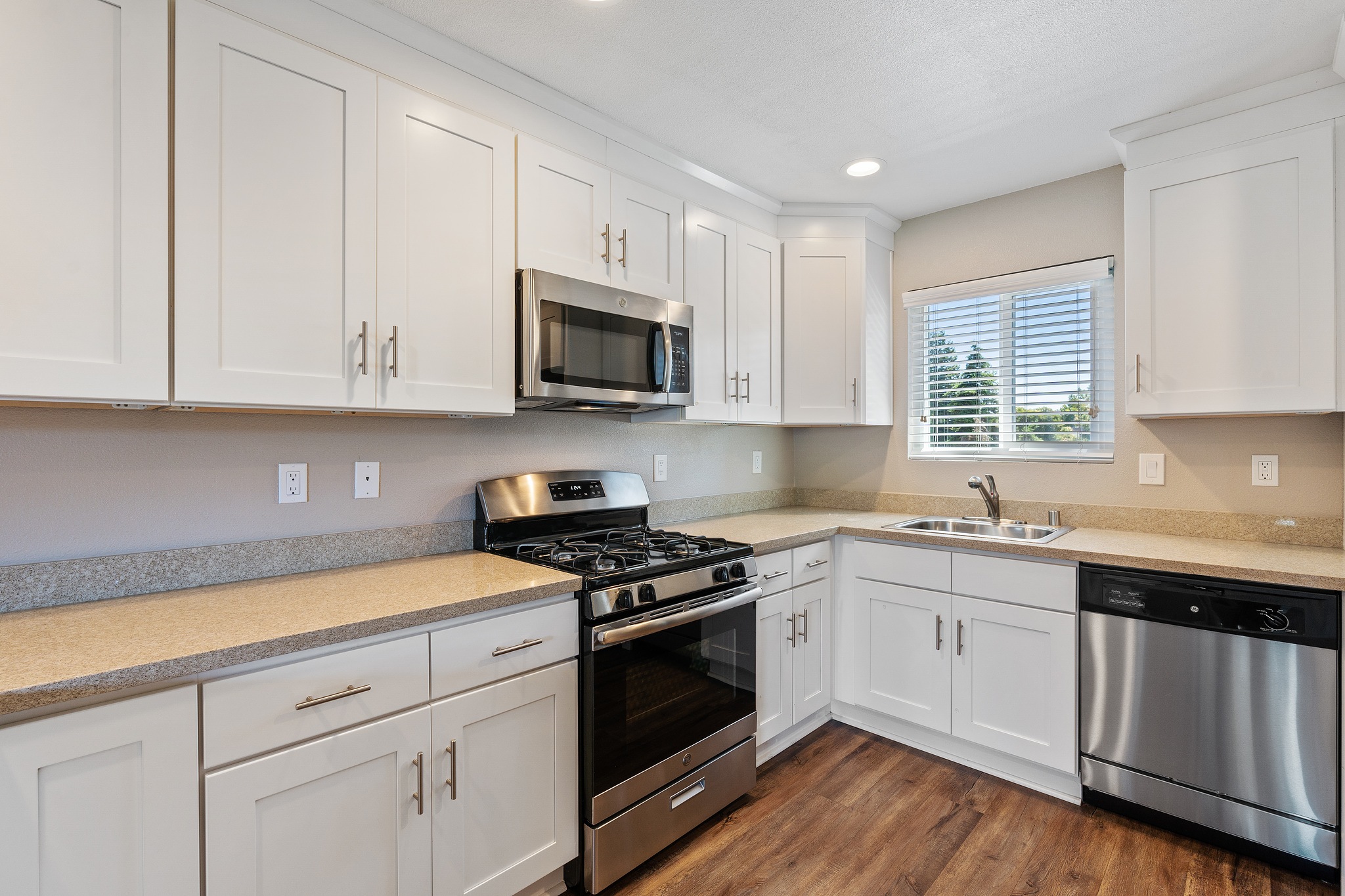 Pinebrook Apartments Image 25