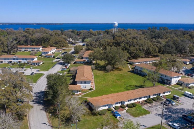 St Johns Landing Apartments Image 1