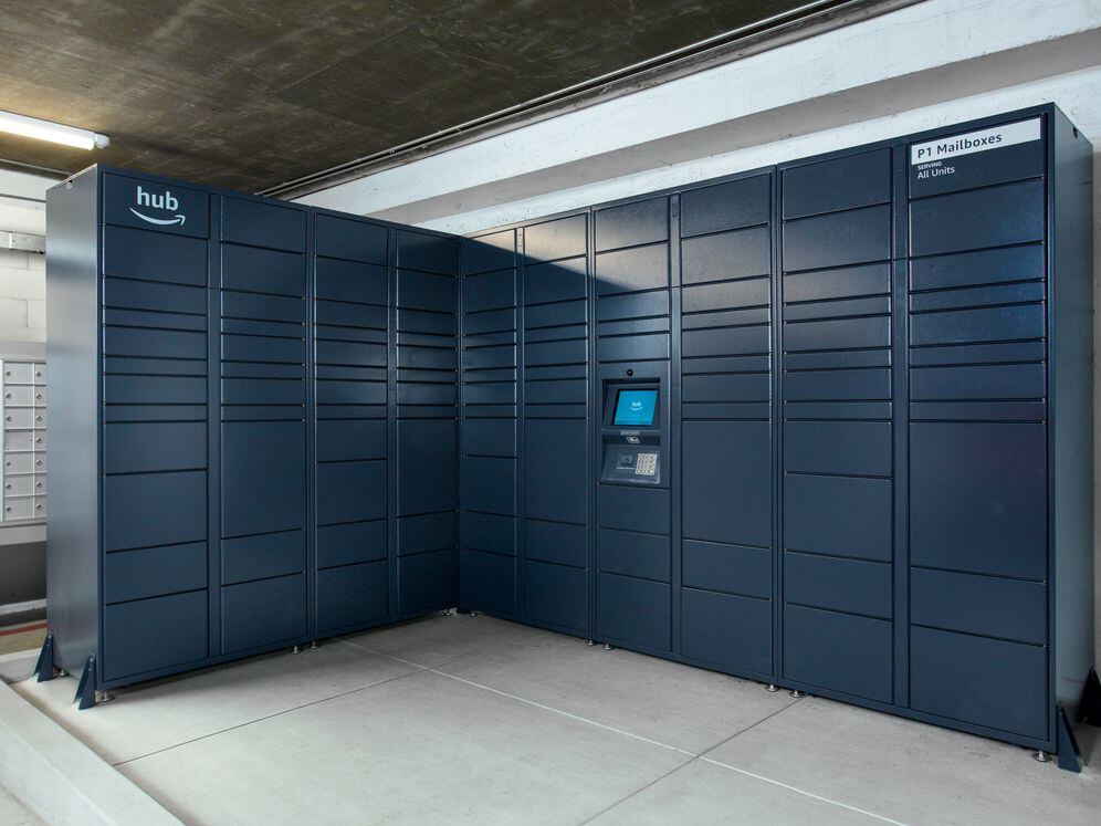 Amazon HUB package lockers