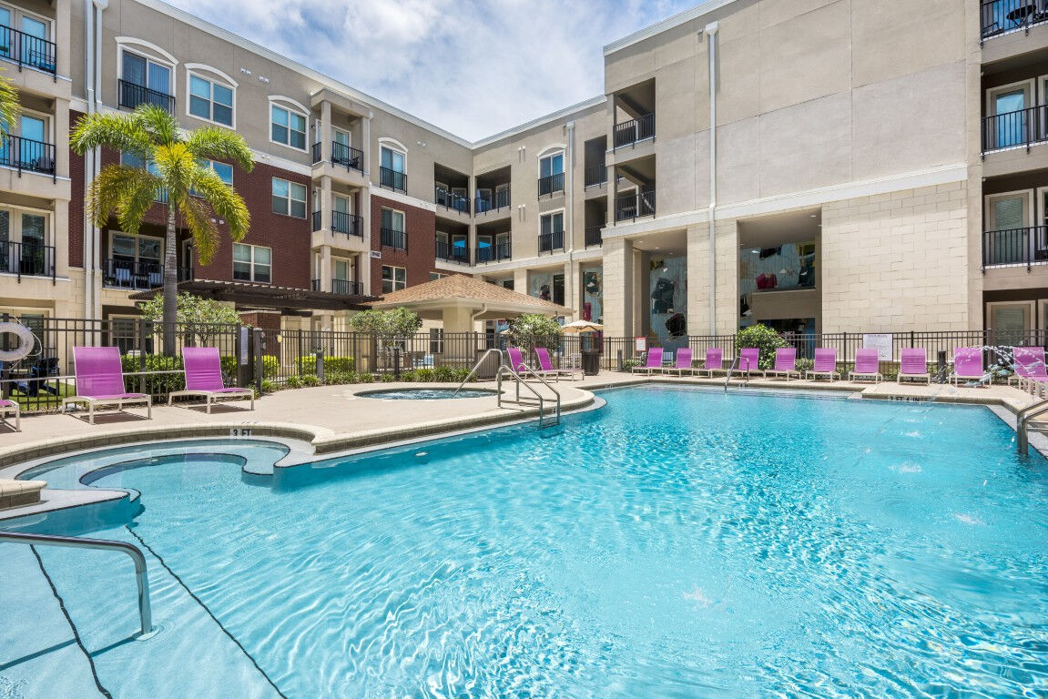 Varela Westshore Apartments Image 2