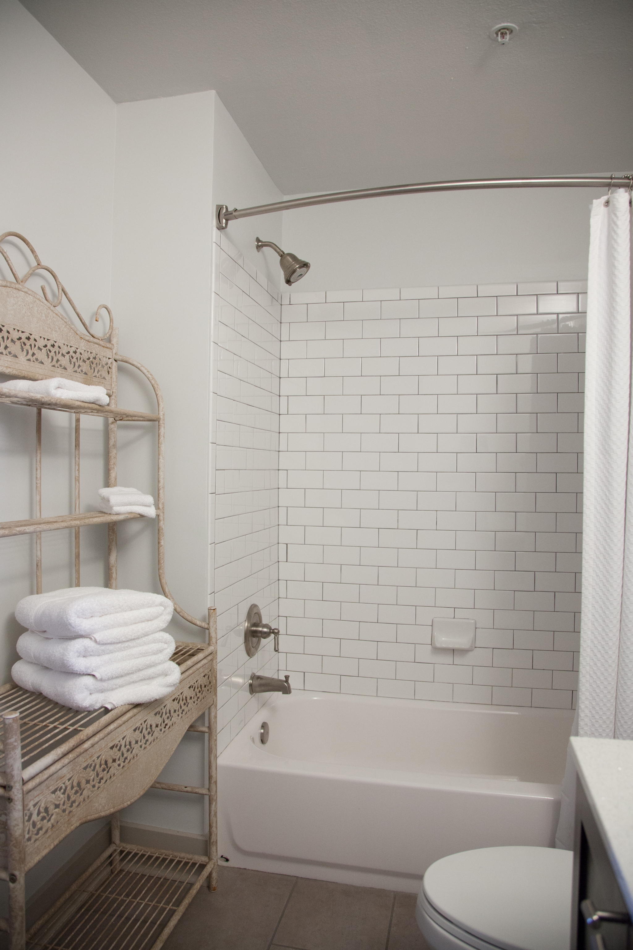 Bathroom Featuring Shower & Tub