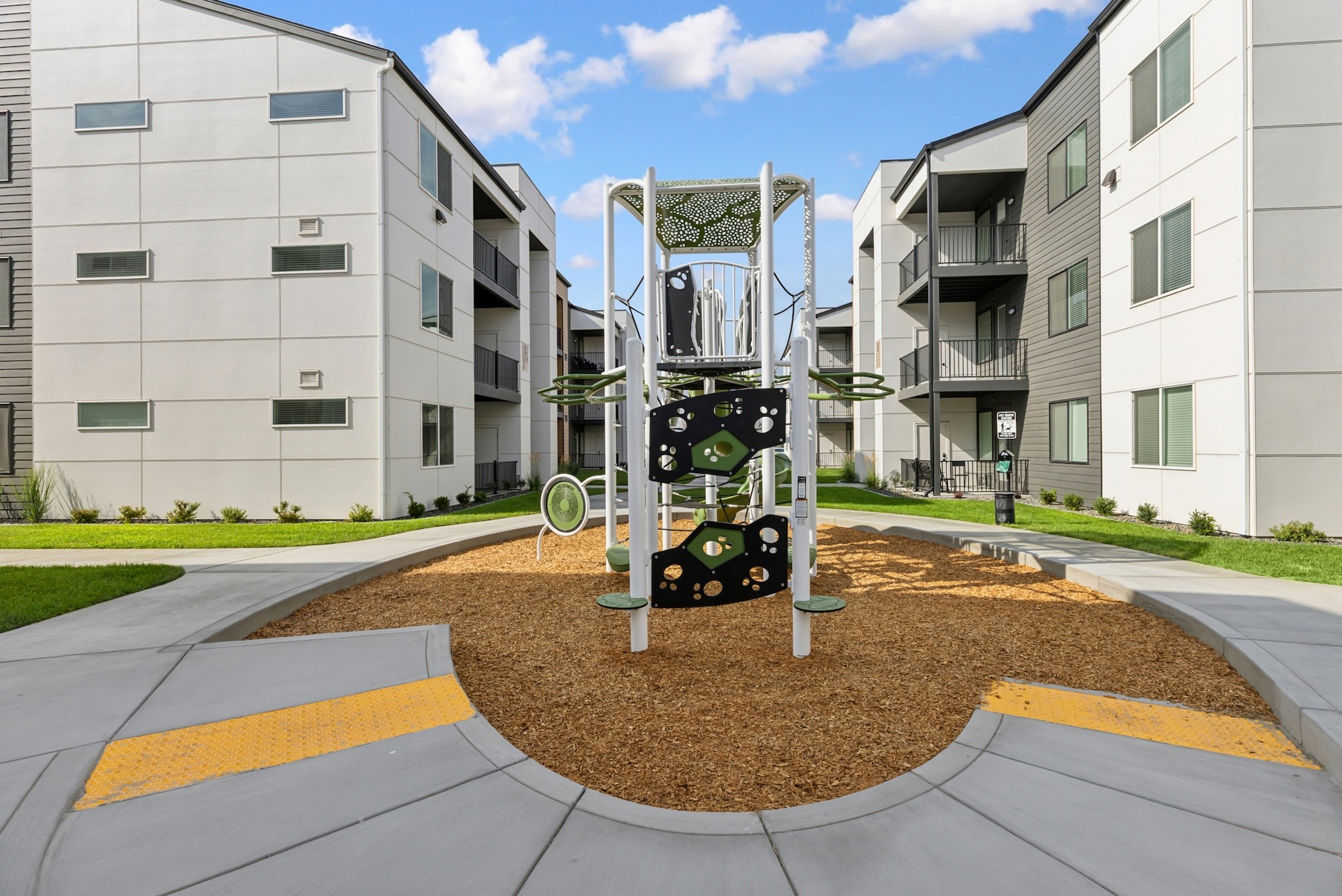 Brisa Heights Image 26