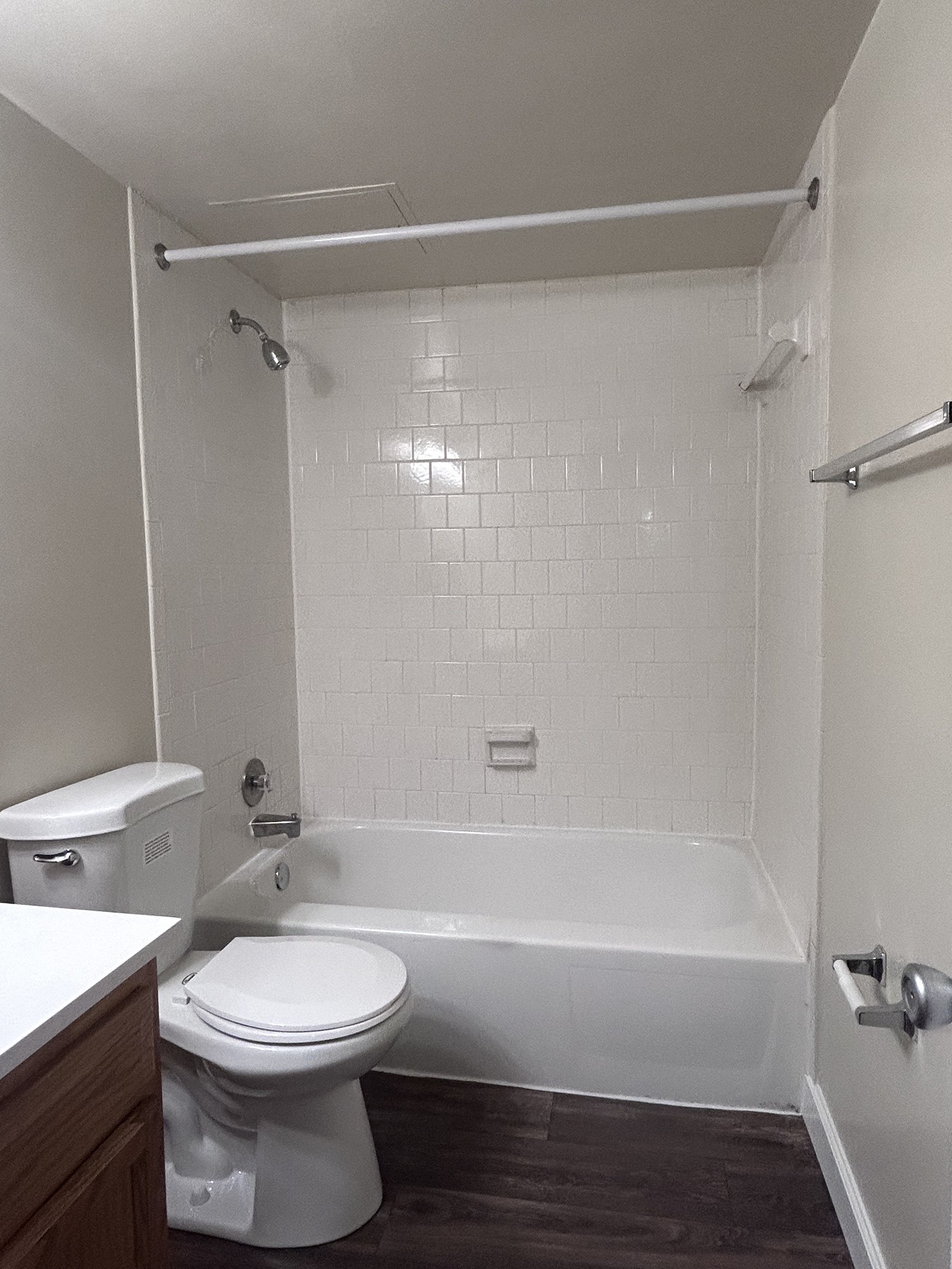 Middletowne & The Dona Image 96