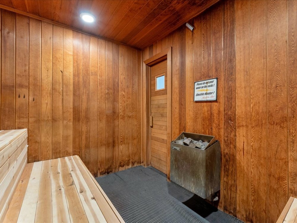 Central Park Apartments Image 5