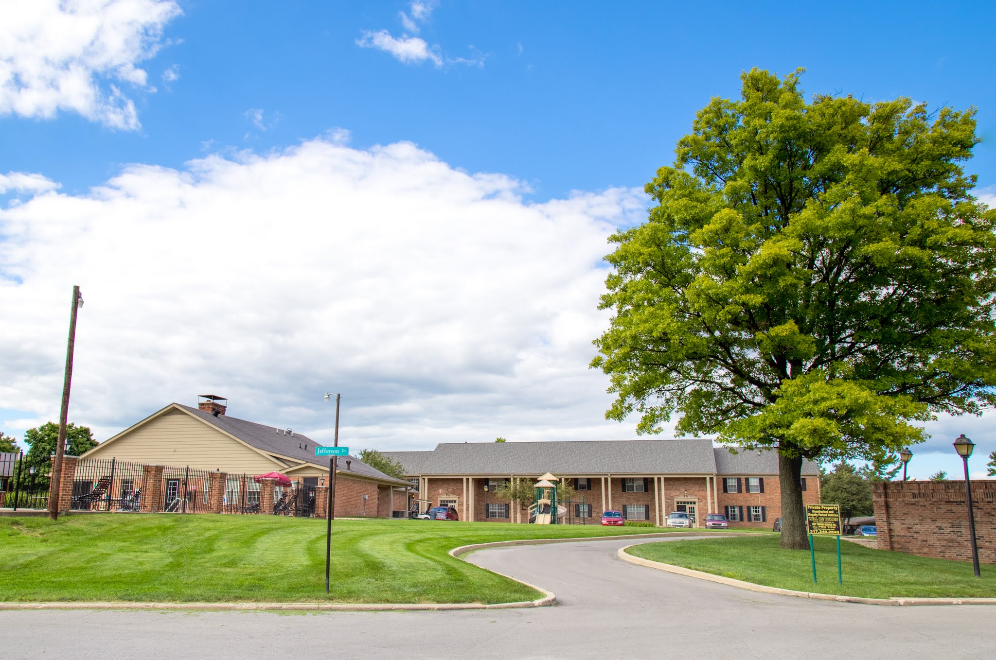 Governor Square Apartments