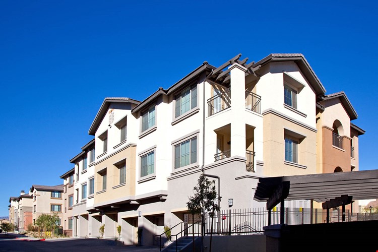 Mountain Gate Image 18