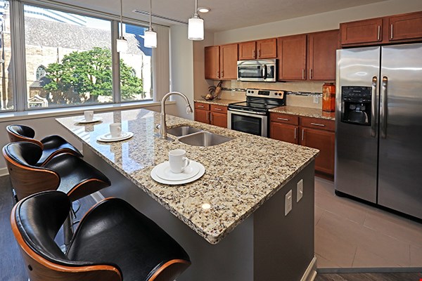 Residences at 1717 Image 2