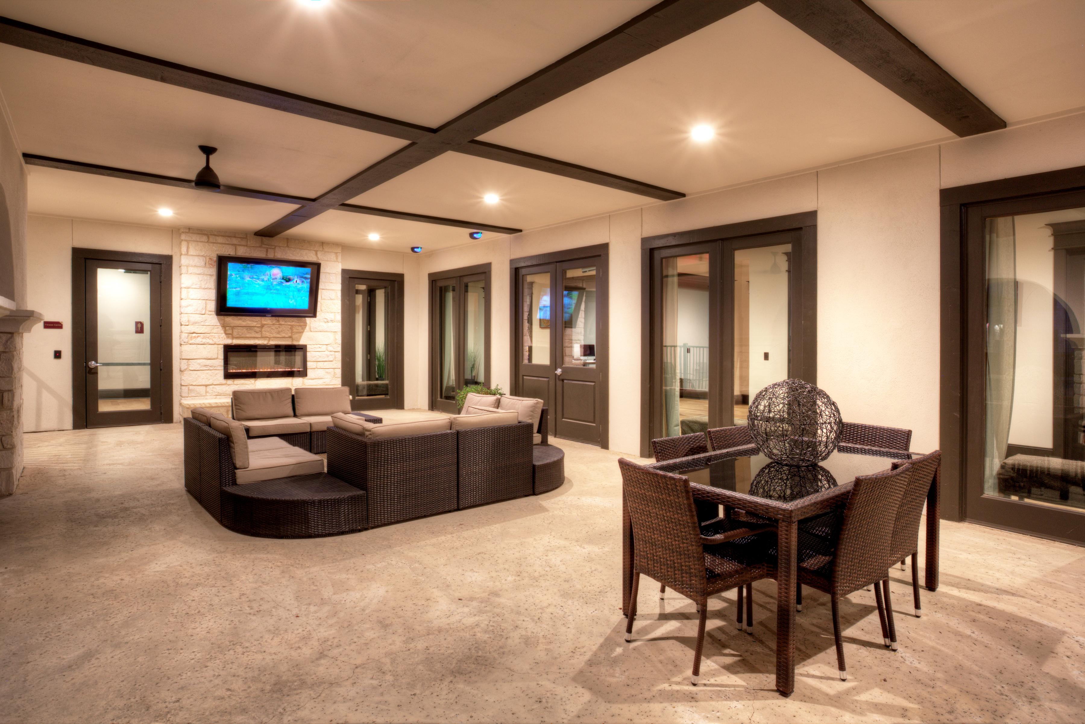 Southpark Crossing Image 9