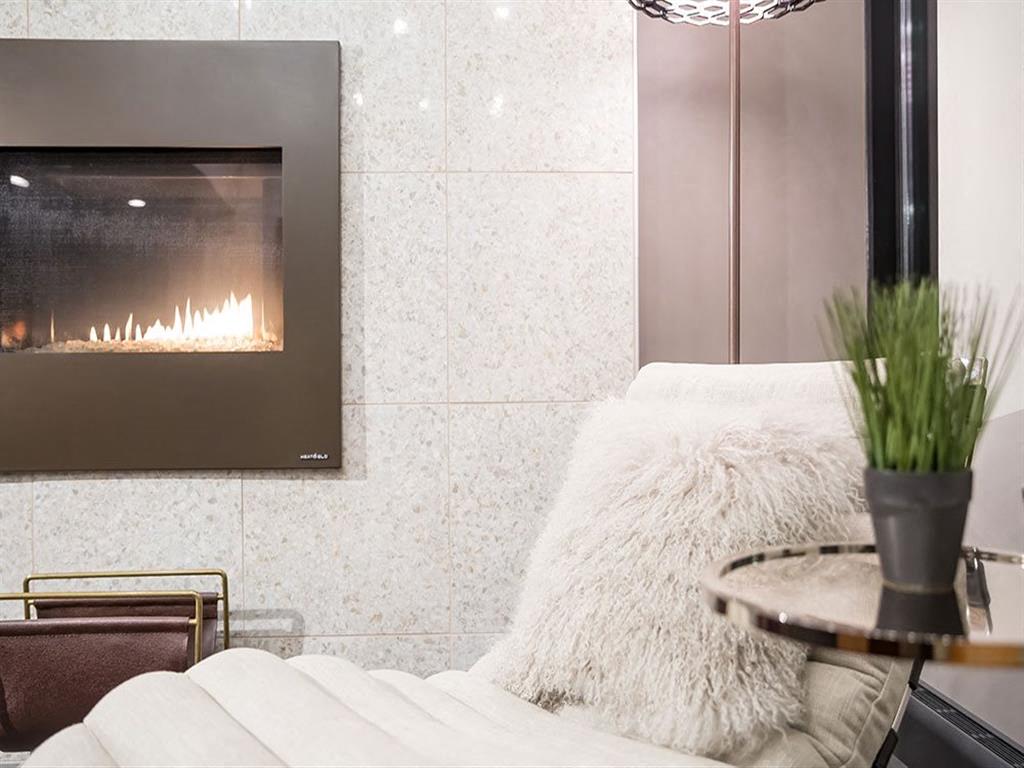 Foundry Lake Street Image 10