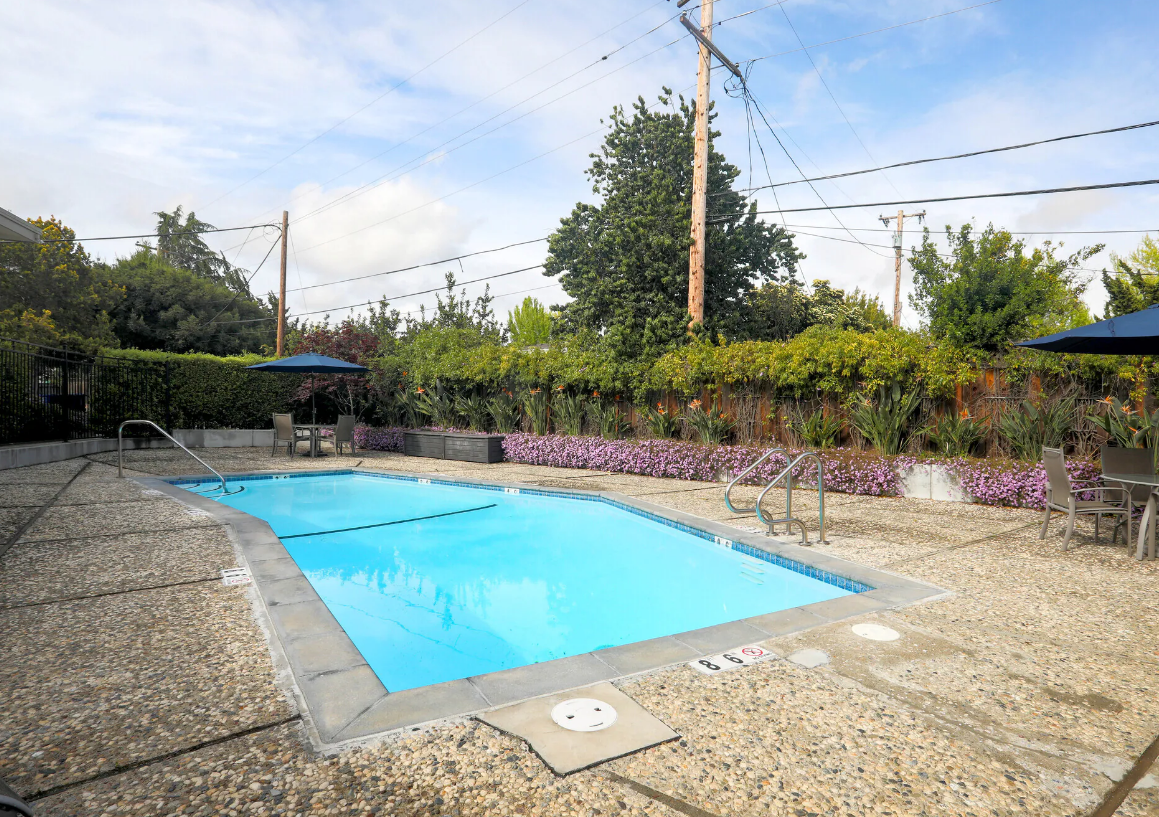 Pamela Drive Apartments Image 1