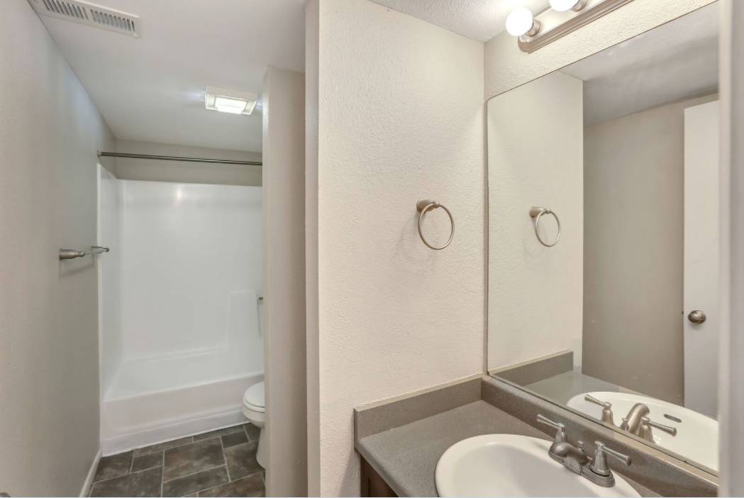 Seasons at Pebble Creek Apartment Homes Image 26