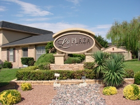 La Plaza Apartments Image 4