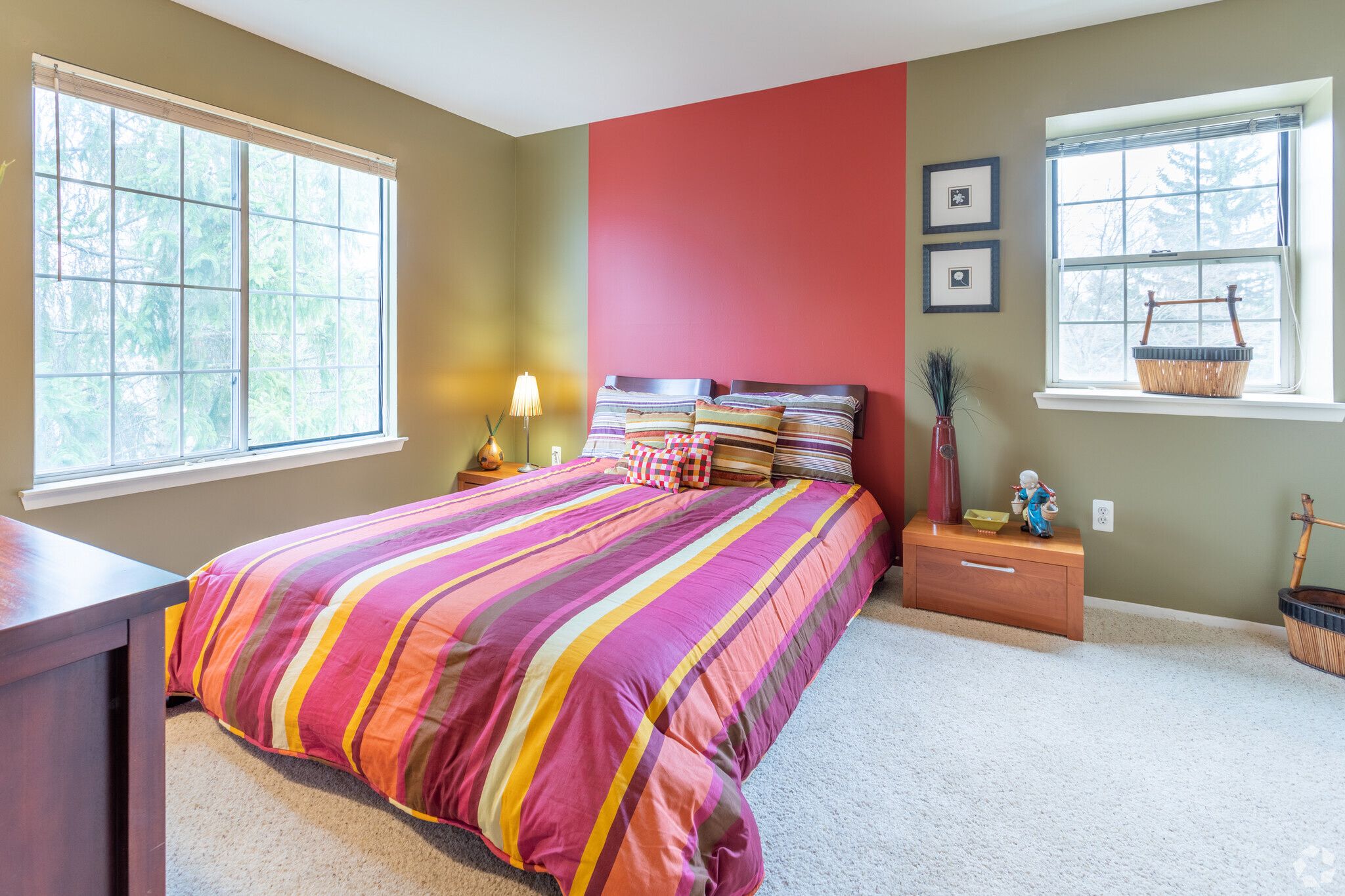 2 BR, 2 BA - 1050 SF