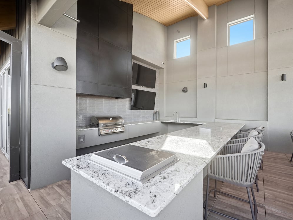 Sky lounge terrace with BBQ grill