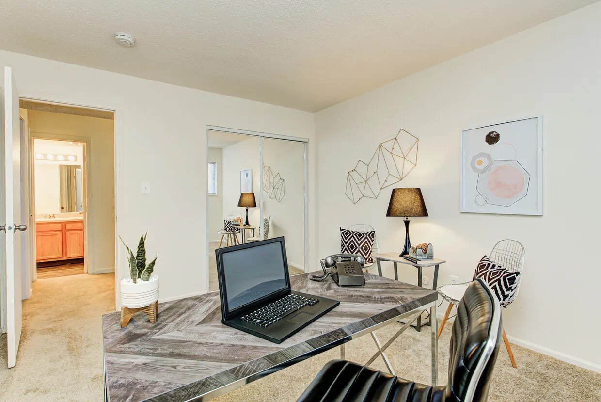 Chateau in the Woods Image 13