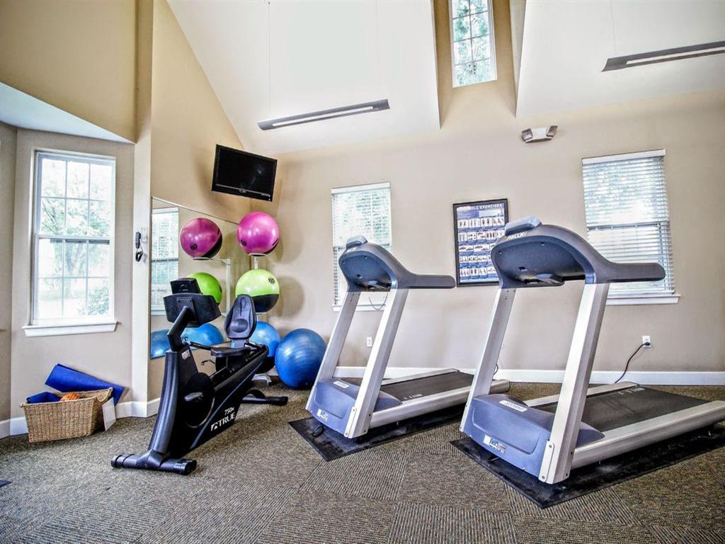 Hunters Pointe Image 18