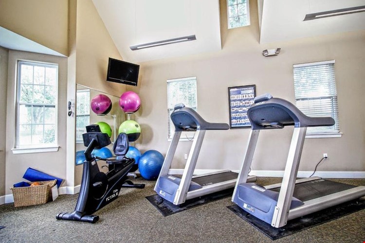 Hunters Pointe Image 18