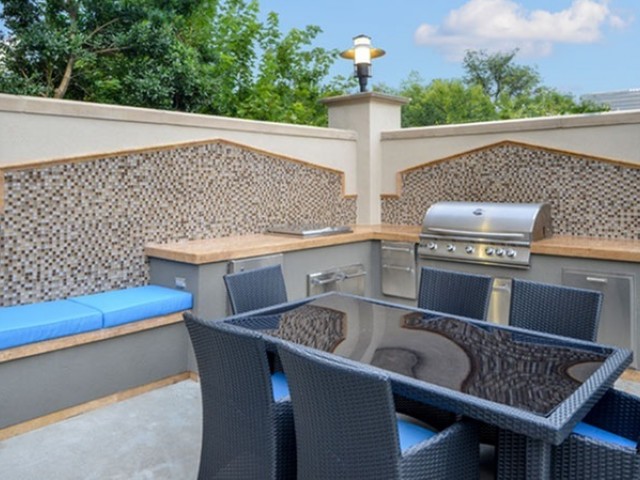 The Waterford on Piedmont Image 1