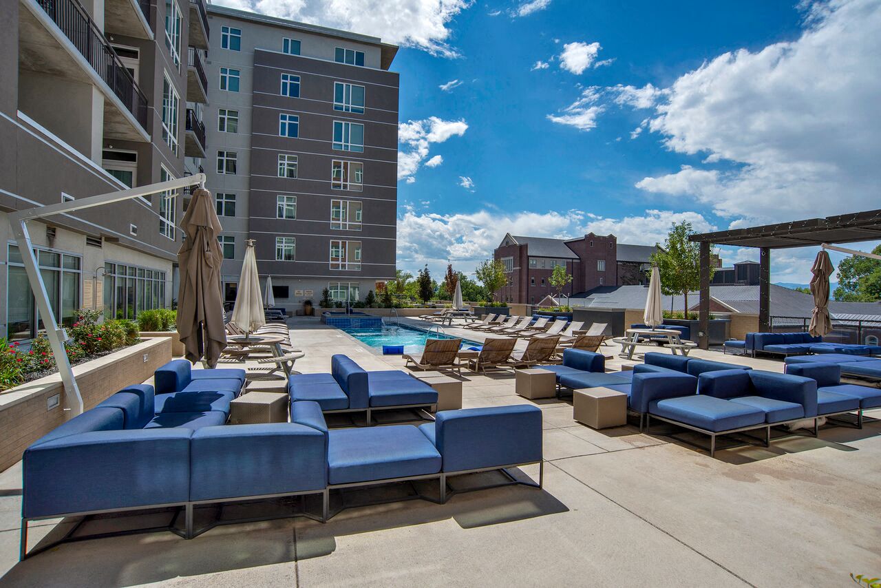 Rooftop Deck with Aqua Lounge