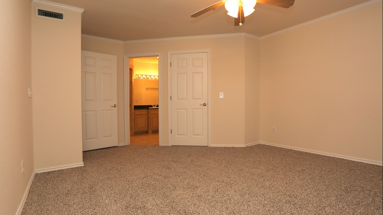 The Chesterfield Image 34