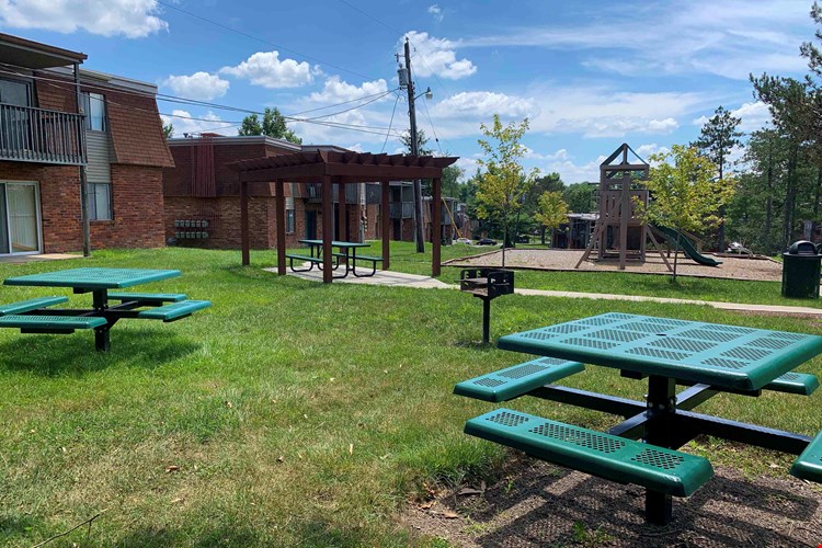 East Pointe Apartments Image 7