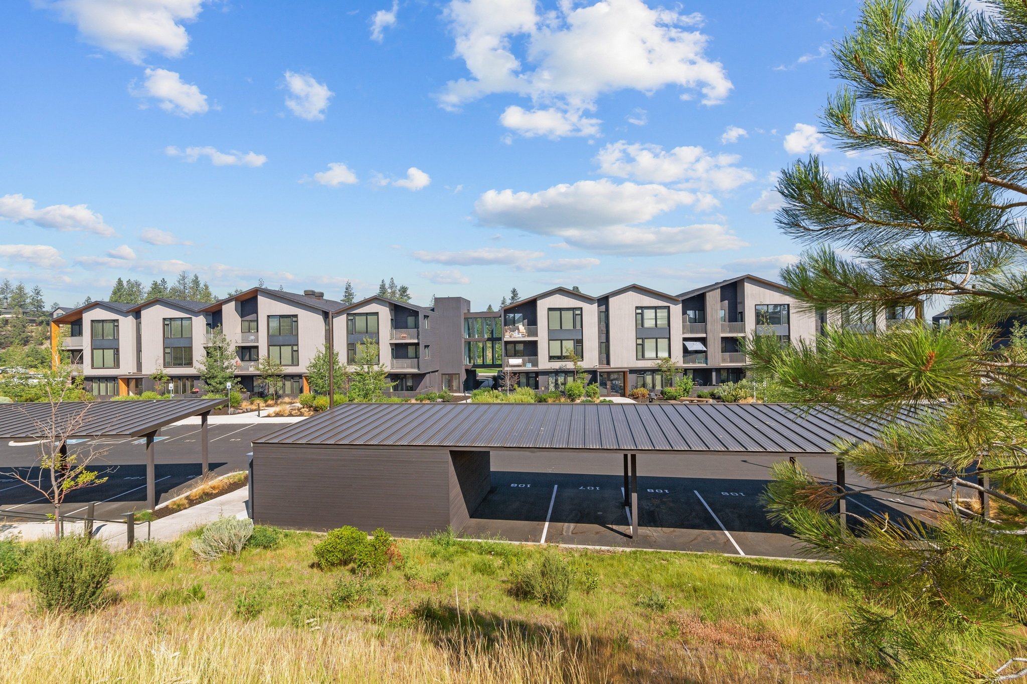 Range Apartments Image 36
